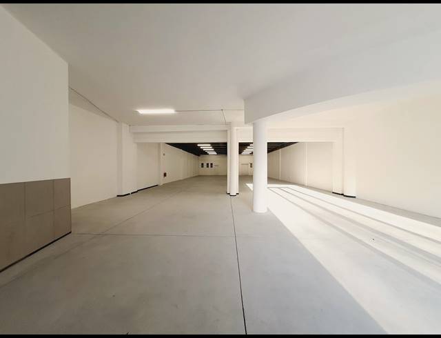 374M² WAREHOUSE TO LET IN HALFWAY HOUSE